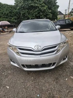 Toyota Venza 2010 Silver