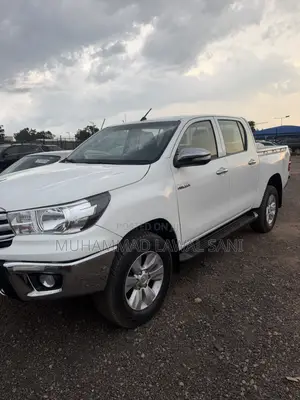 Toyota Hilux 2017 White
