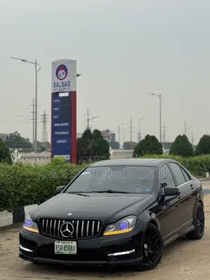 Mercedes-Benz C300 2010 Black