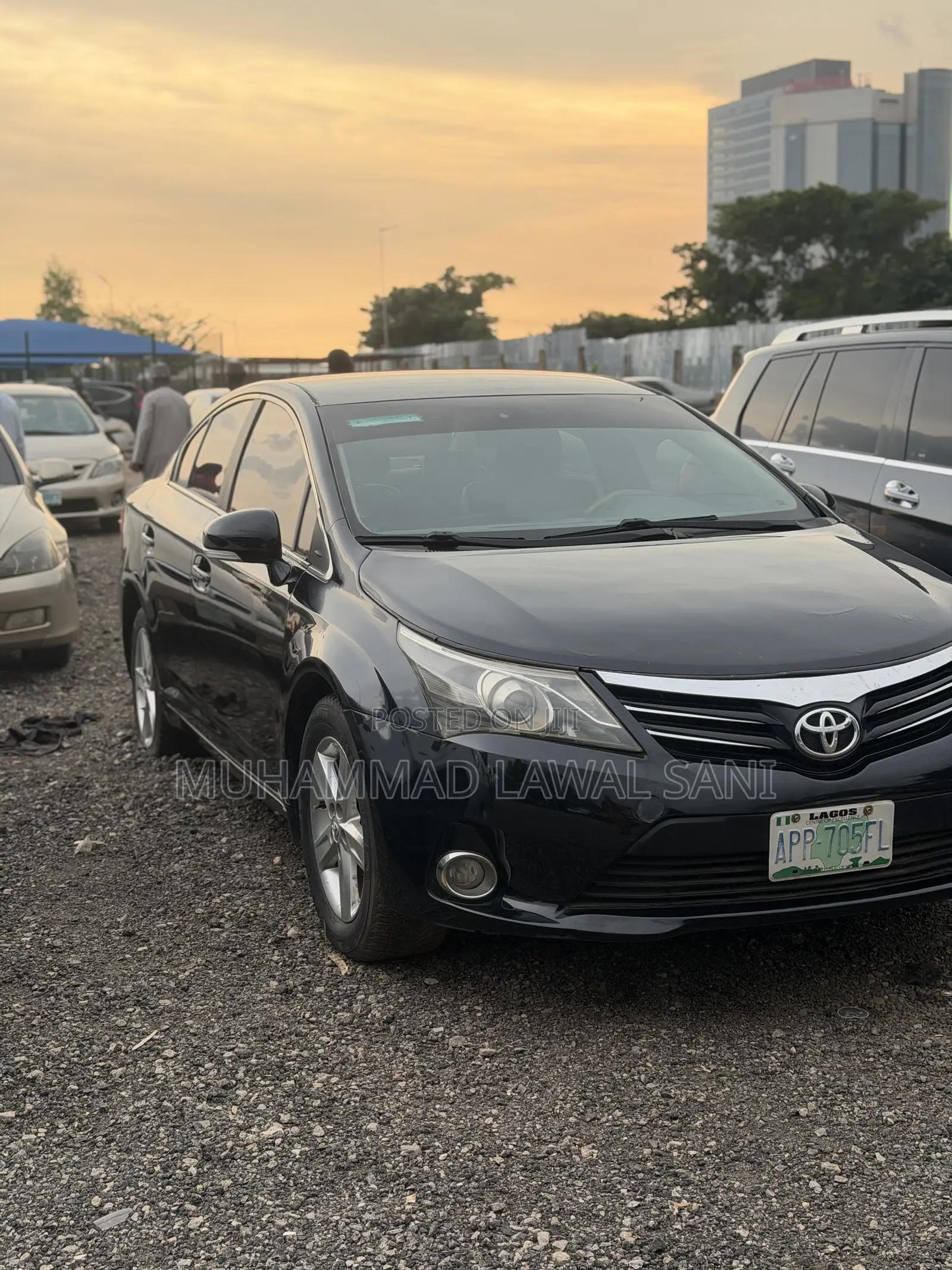Toyota Avensis 2013 Black