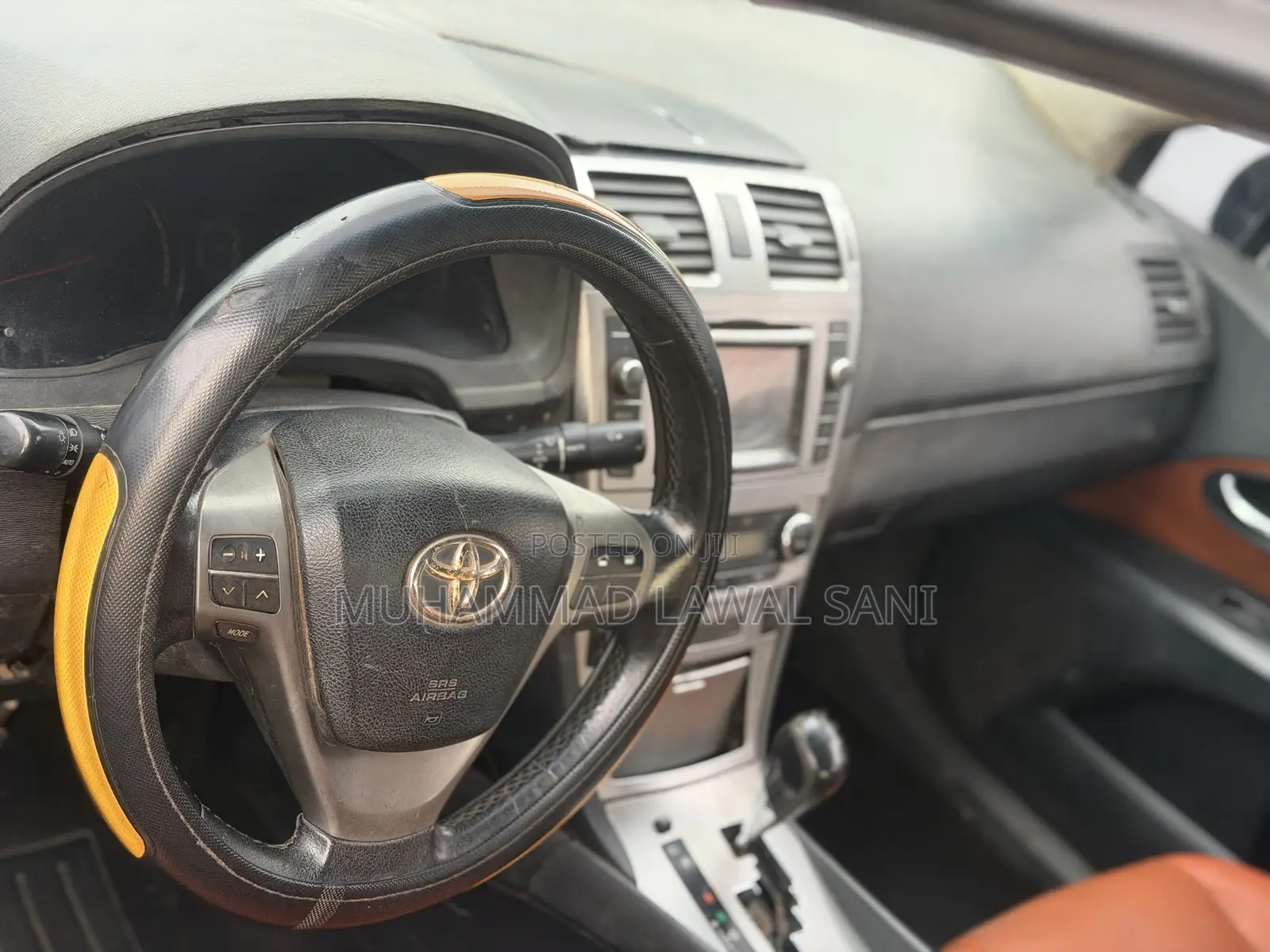 Toyota Avensis 2013 Black