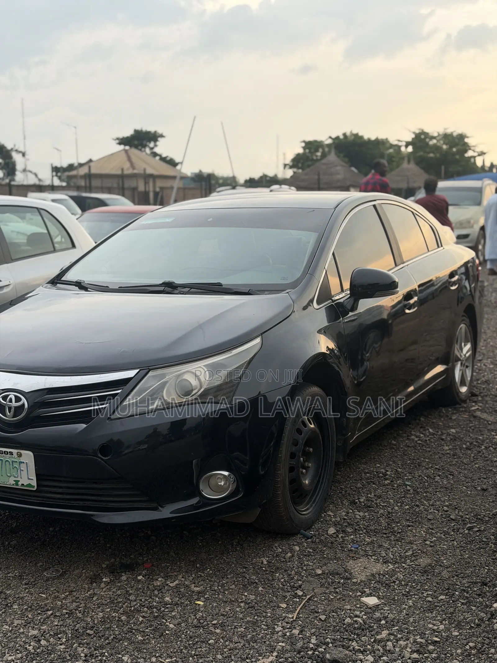 Toyota Avensis 2013 Black