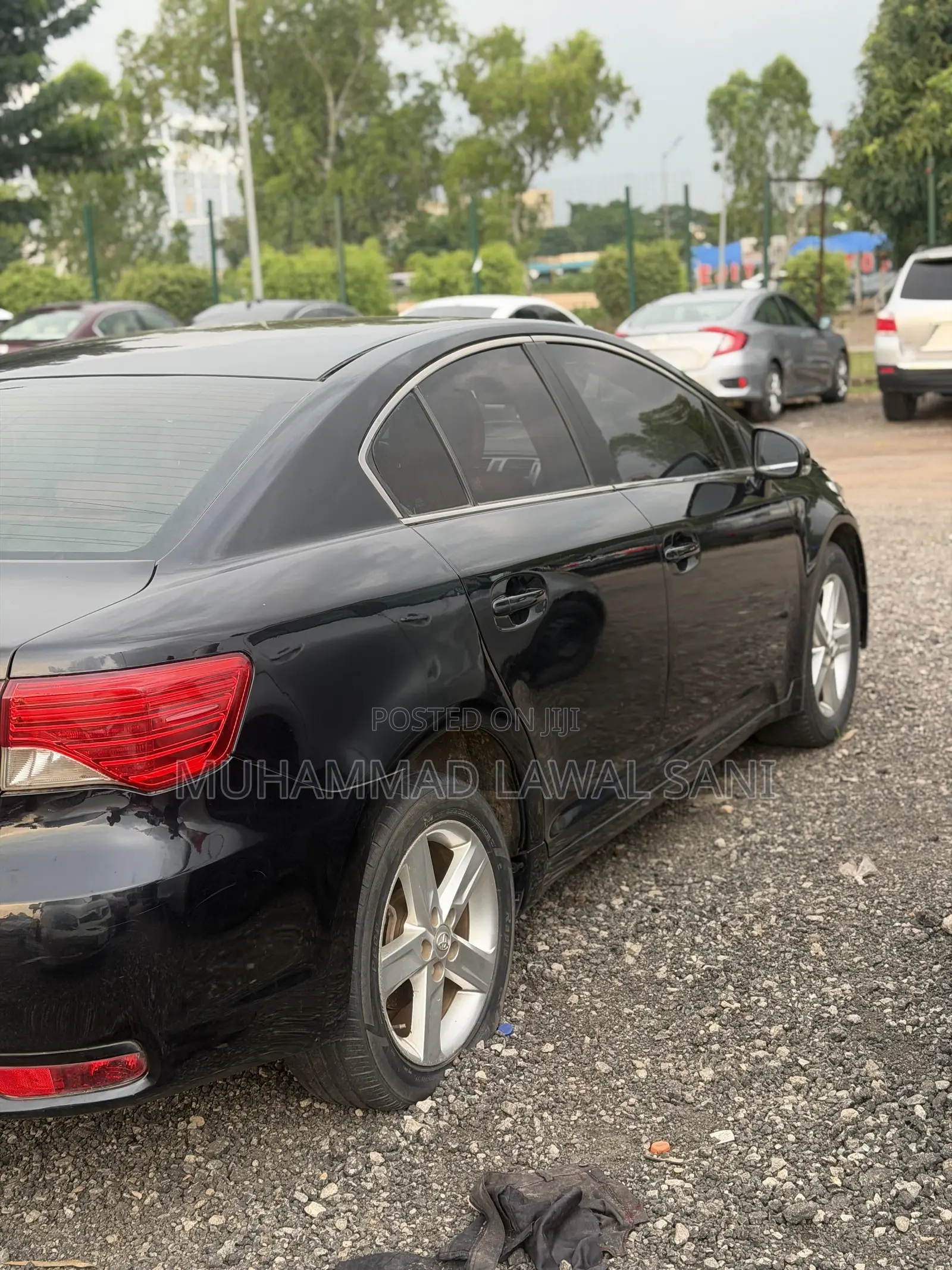 Toyota Avensis 2013 Black