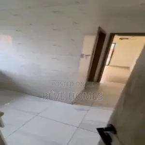 Mini Flat in Onike for rent