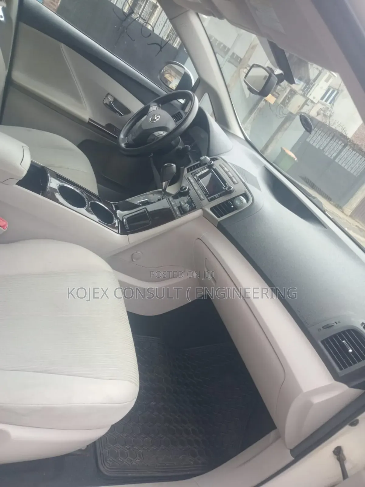 Toyota Venza 2012 White