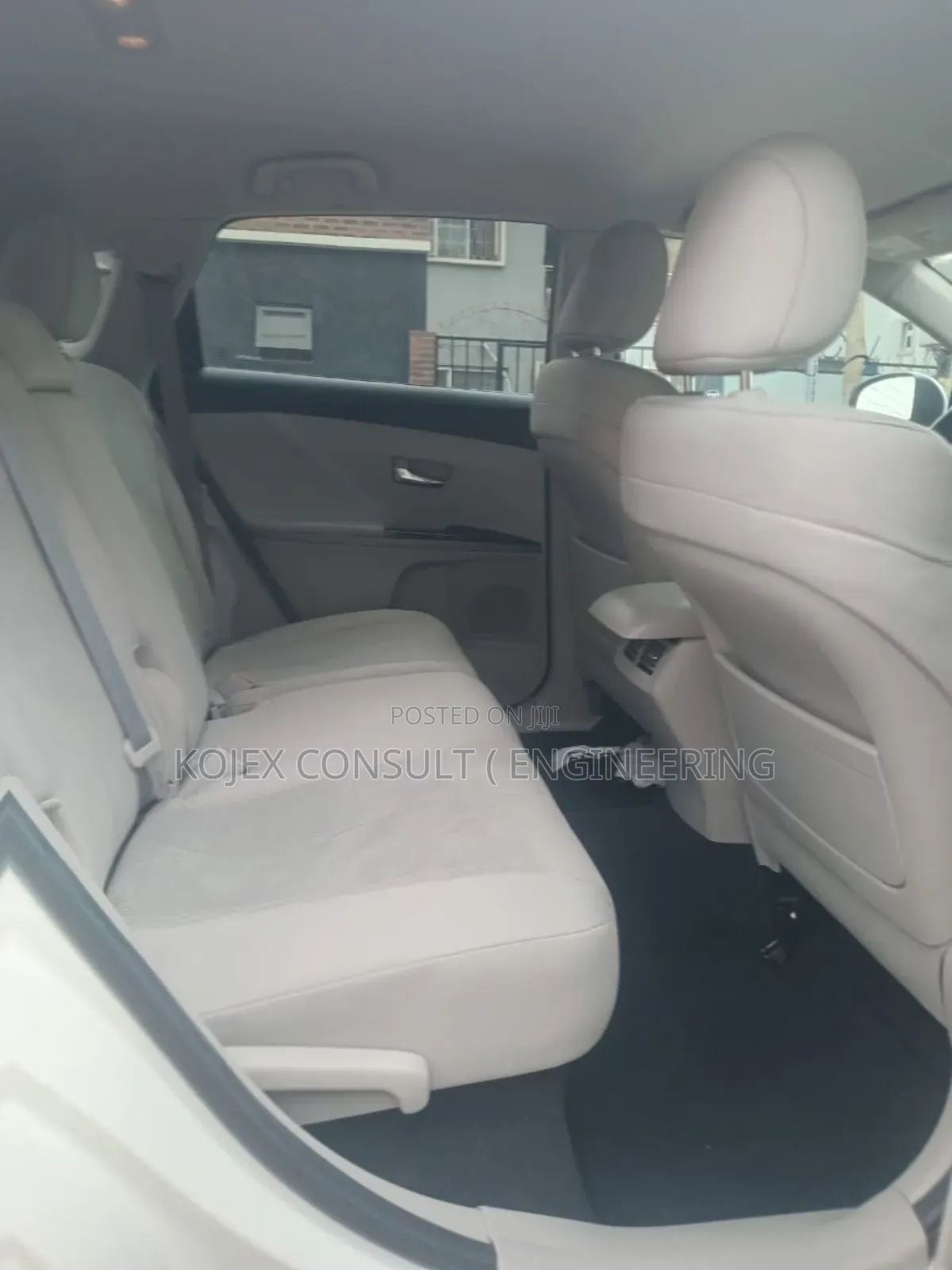 Toyota Venza 2012 White