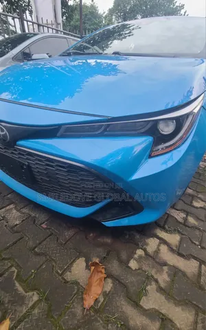 Toyota Corolla SE (1.8L 4cyl 2A) 2019 Blue