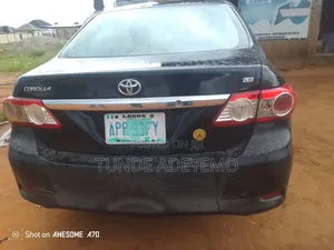 Toyota Corolla 2012 Black