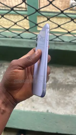 Apple iPhone 11 64 GB Purple