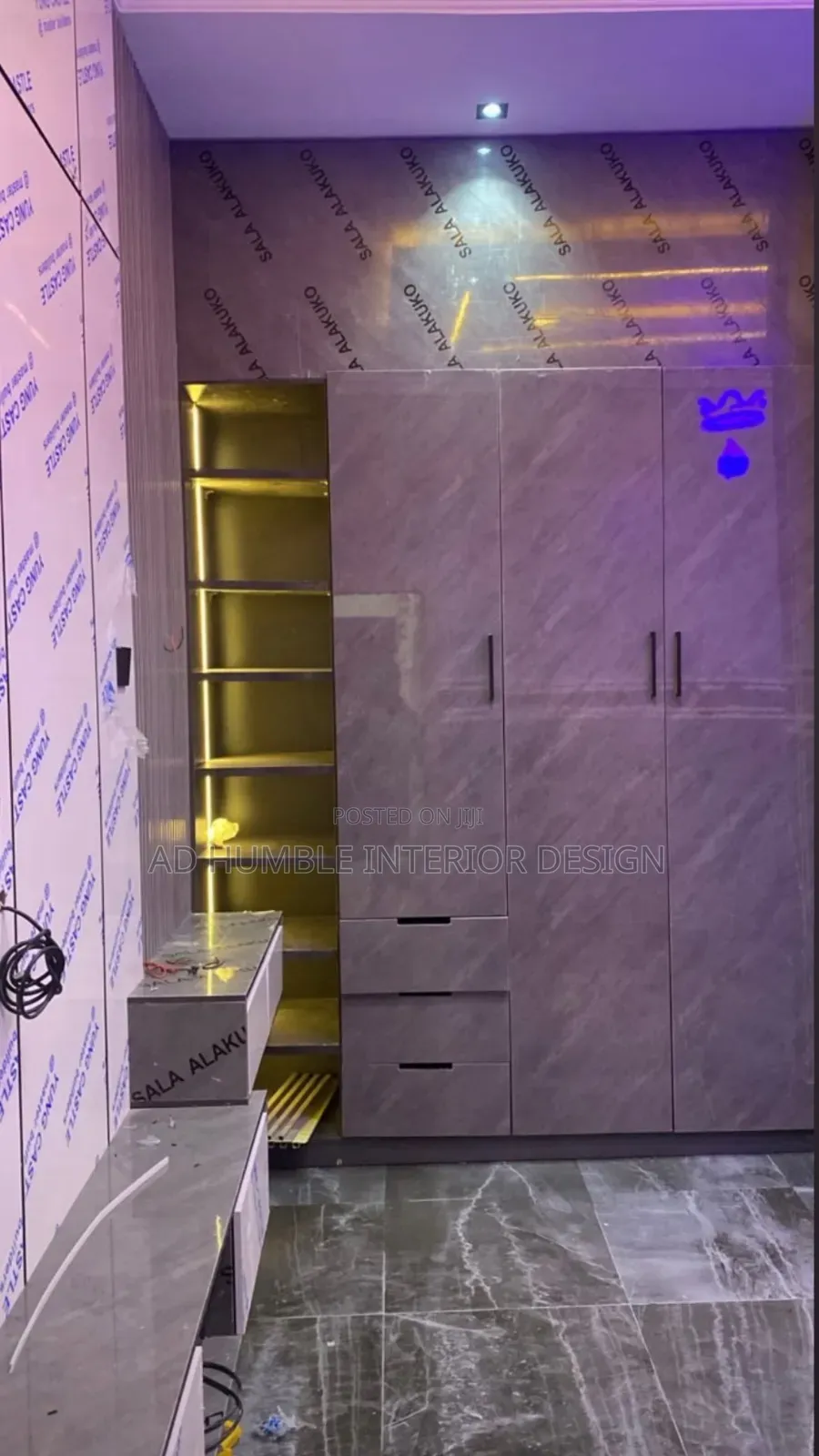 High Quality Wooden Woberope With Partition
