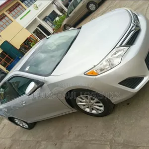 Toyota Camry LE 4dr Sedan (2.5L 4cyl 6A) 2012 Silver