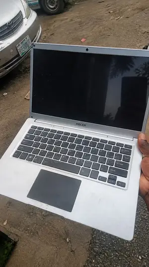 Laptop Mecer 4GB Intel Celeron SSD 128GB
