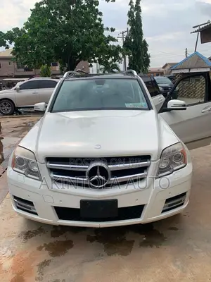 Mercedes-Benz GLK-Class 350 4MATIC 2011 White
