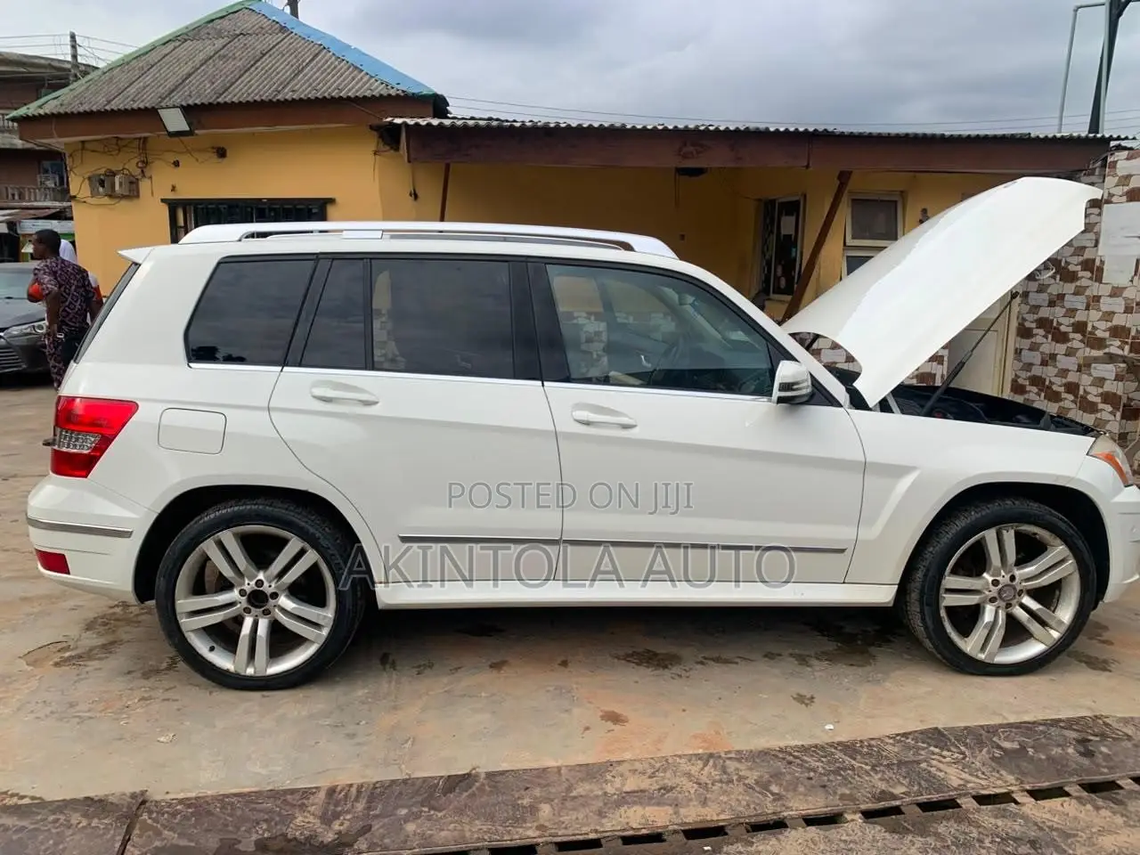 Mercedes-Benz GLK-Class 350 4MATIC 2011 White