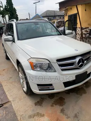 Mercedes-Benz GLK-Class 350 4MATIC 2011 White
