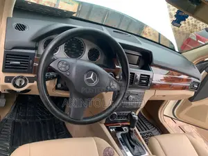 Mercedes-Benz GLK-Class 350 4MATIC 2011 White