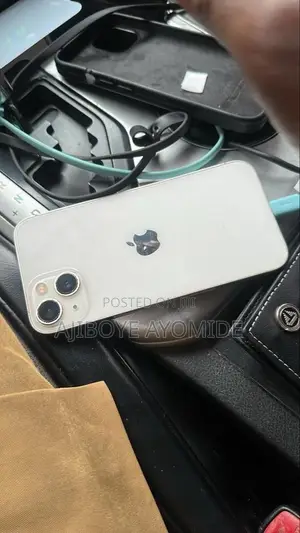 Apple iPhone 13 128 GB White