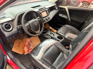 Toyota RAV4 2016 Red