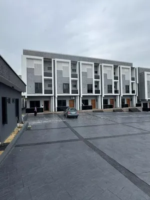 4bdrm Duplex in Phase2 for sale