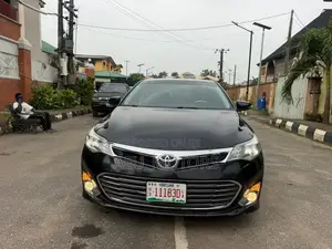 Toyota Avalon Limited Sedan FWD (3.5L 6cyl 6A) 2013 Black