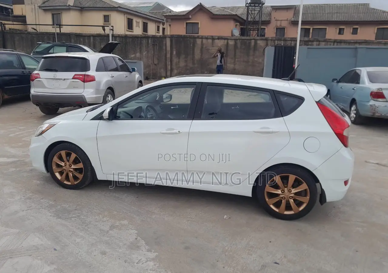 Hyundai Accent 2013 White