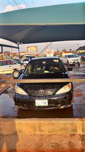 Toyota Camry XLE 4dr Sedan (2.4L 4cyl 5A) 2005 Black