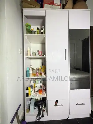 7×4ft HDF Wardrobe With Mirror