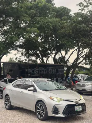 Toyota Corolla SE 4dr Sedan (1.8L 4cyl CVT) 2017 Silver