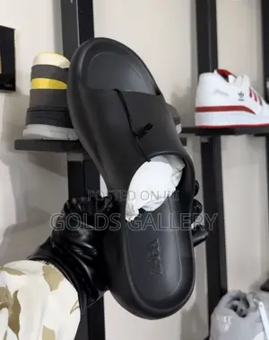 Zara Pool Slide (US)
