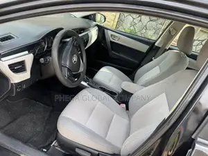 Toyota Corolla LE 4dr Sedan (1.8L 4cyl CVT) 2015 Black