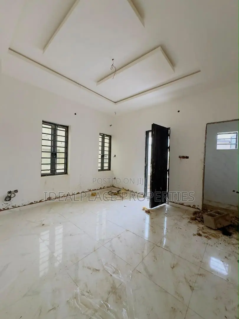 4bdrm Duplex in Berger for sale