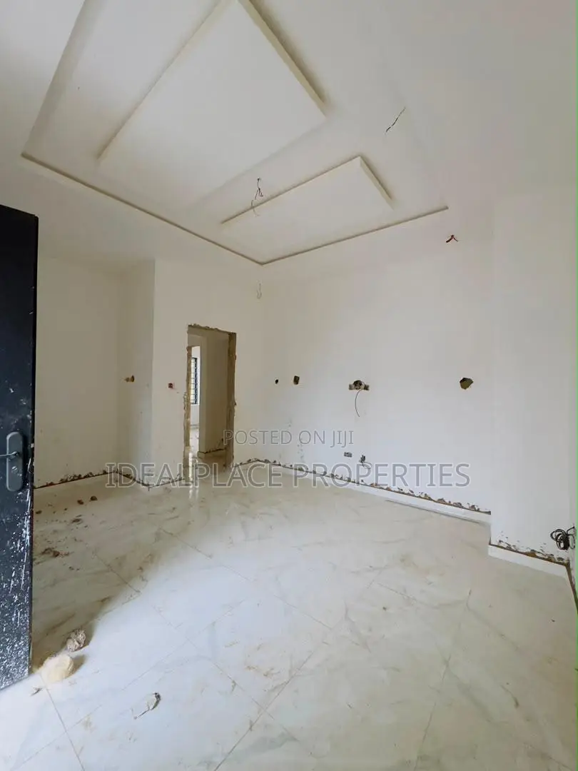 4bdrm Duplex in Berger for sale
