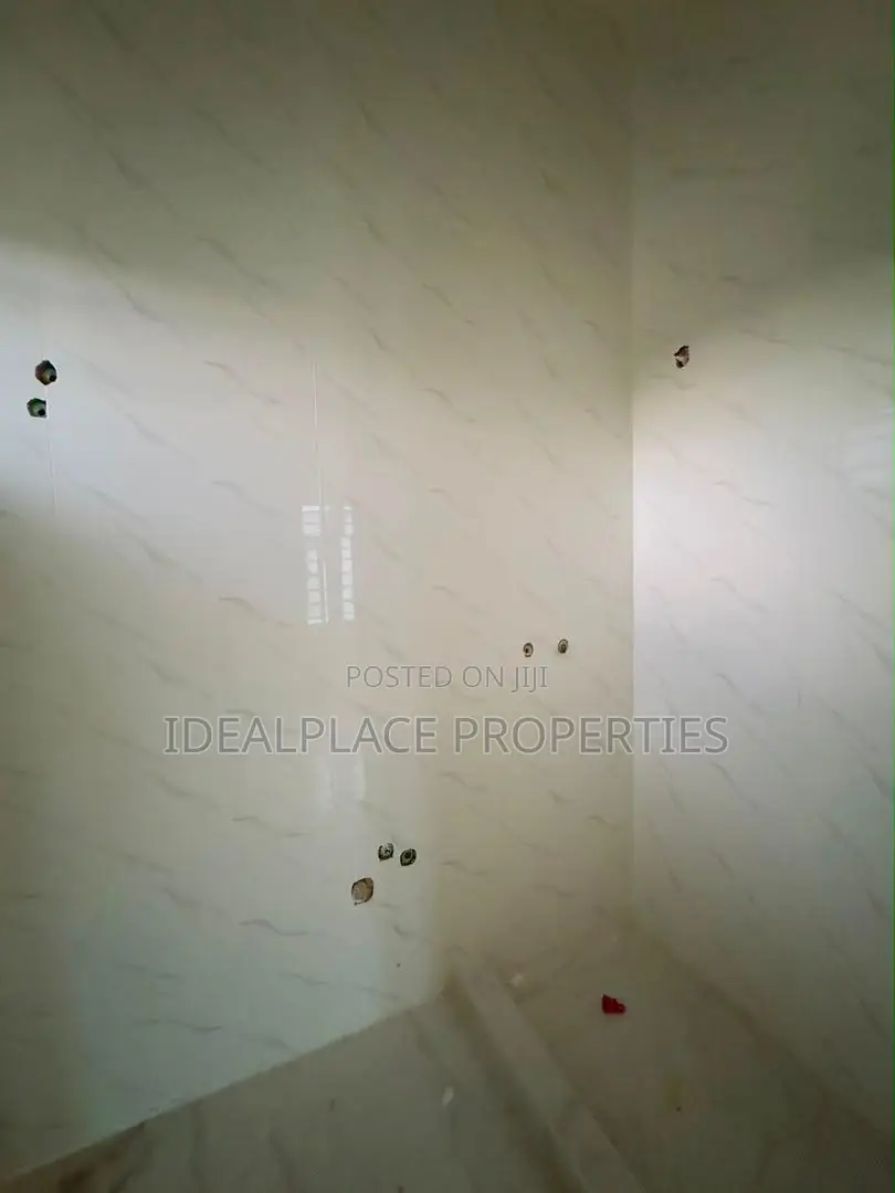 4bdrm Duplex in Berger for sale