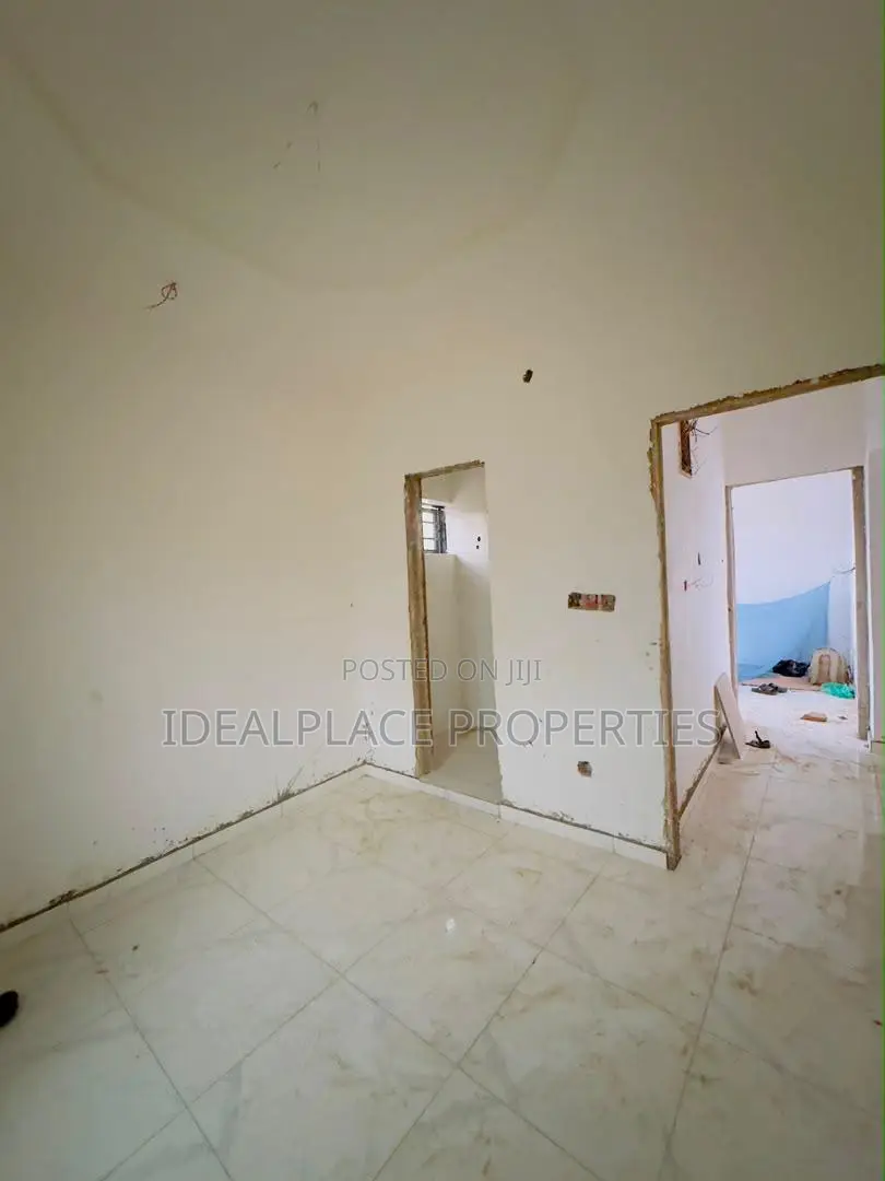 4bdrm Duplex in Berger for sale