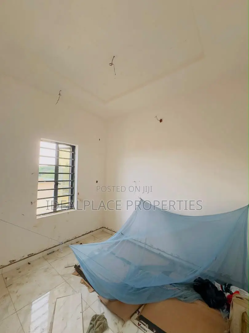4bdrm Duplex in Berger for sale