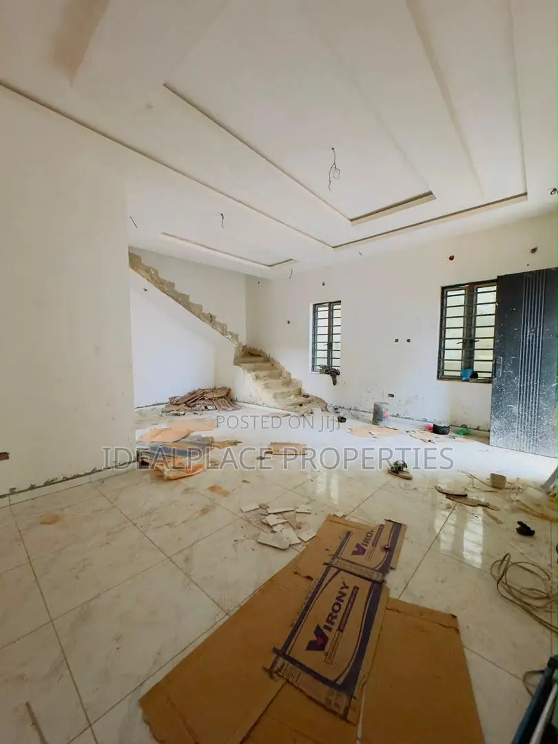 4bdrm Duplex in Berger for sale