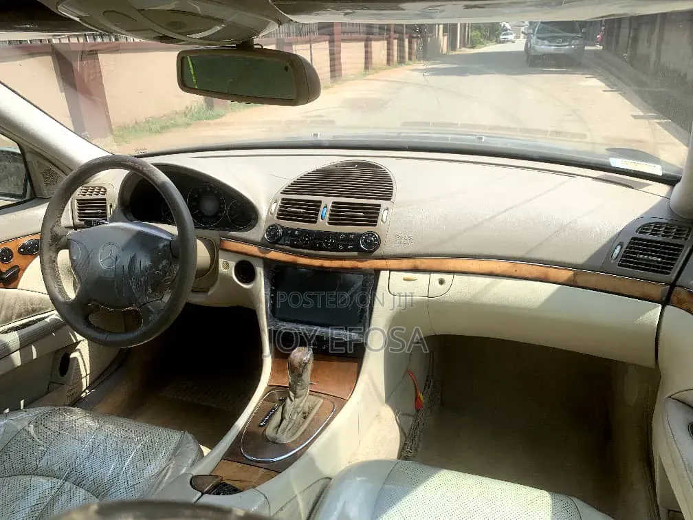 Mercedes-Benz E350 2005 Gray