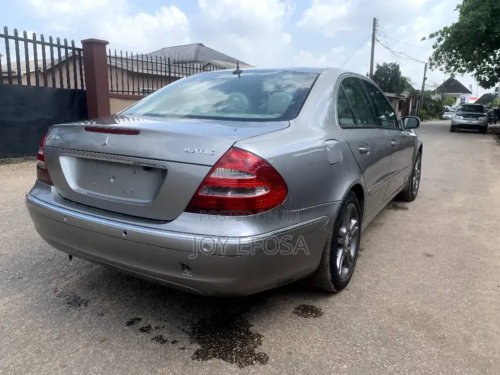 Mercedes-Benz E350 2005 Gray