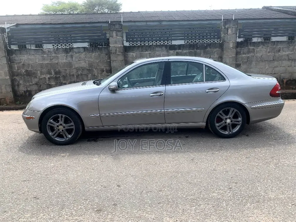 Mercedes-Benz E350 2005 Gray