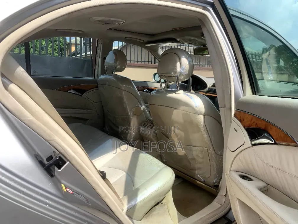 Mercedes-Benz E350 2005 Gray