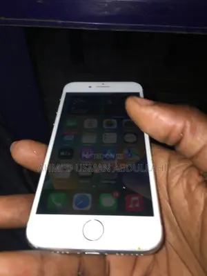 Apple iPhone 8 64 GB White