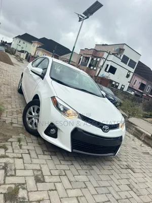Toyota Corolla 2015 White