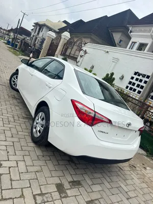 Toyota Corolla 2015 White