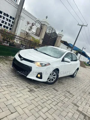 Toyota Corolla 2015 White