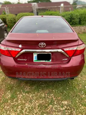 Toyota Camry XSE 4dr Sedan (2.5L 4cyl 6A) 2017 Red