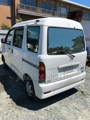 Daihatsu Hijet 2000 White