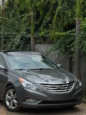 Hyundai Sonata Limited 2.0T Sedan (2.0L 4cyl 6A) 2013 Brown