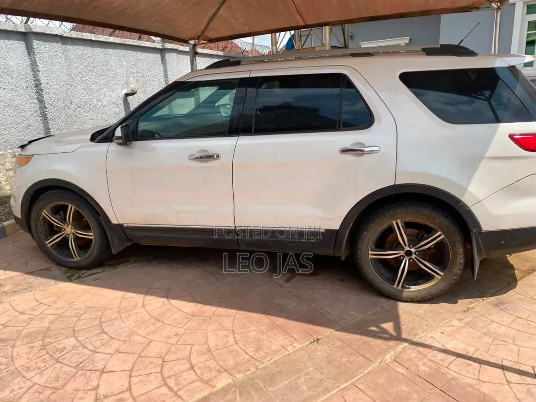 Ford Explorer 2013 White