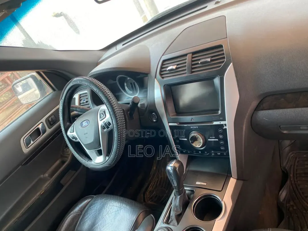 Ford Explorer 2013 White