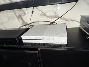 Xbox One X 500gb With 6 Games
